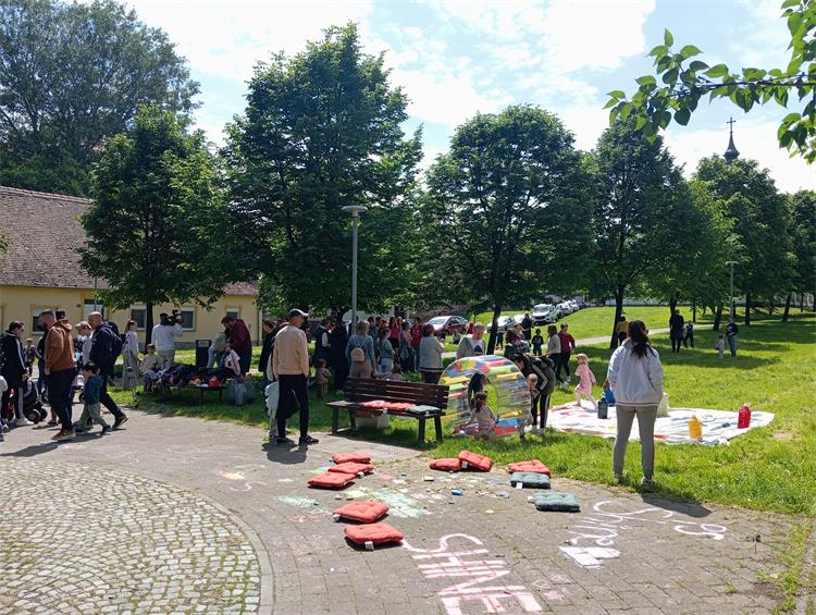 Slika /2025/Prevencija/Međunarodni dan obitelji u Osijeku/6.jpg